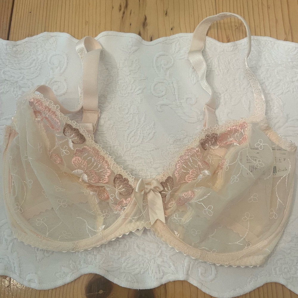 Bra Prima Donna NWT 34F style Geisha ivory